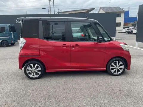 Nissan Dayz Roox