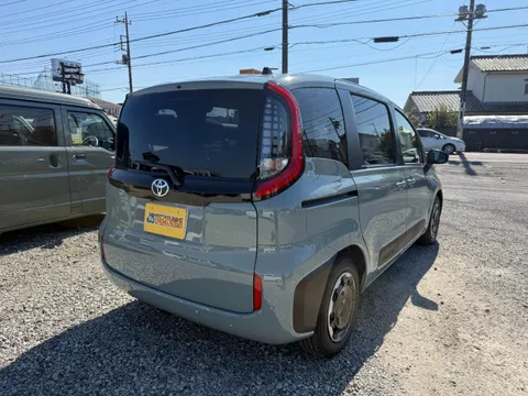 Toyota Sienta