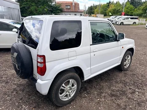 Nissan KIX