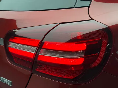 Mercedes-Benz Mercedes-Benz GLA