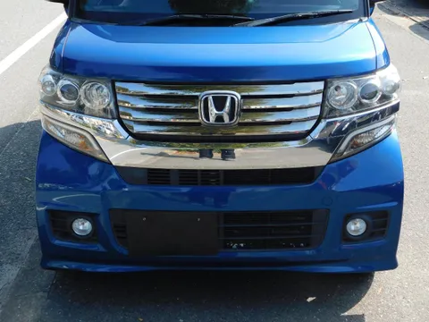Honda N-BOX Custom