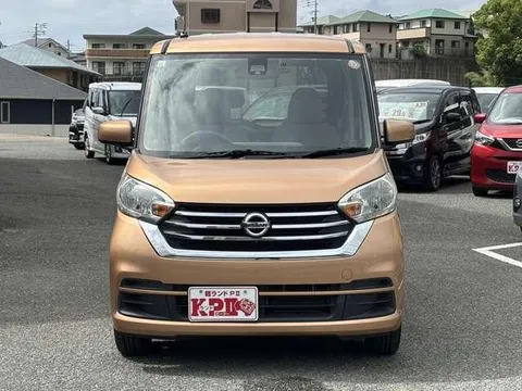 Nissan Dayz Roox