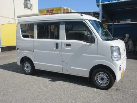 Mitsubishi Minicab Van