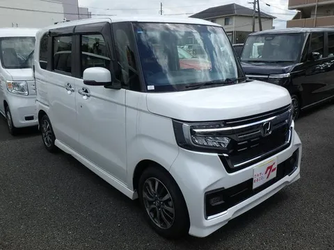 Honda N-BOX Custom