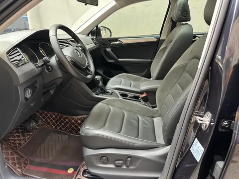 Volkswagen Tiguan L