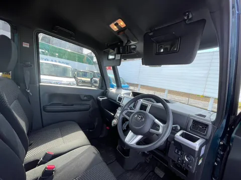 Toyota Pixis Mega
