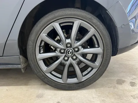 Mazda MAZDA3 Fastback