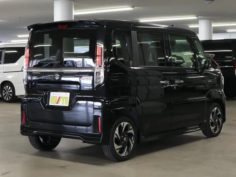 Suzuki Spacia Custom