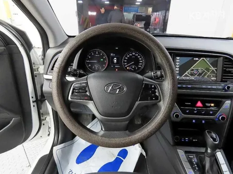 Hyundai Elantra (Avante)