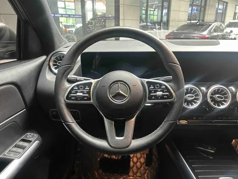 Mercedes-Benz Mercedes-Benz GLA