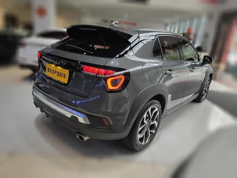 Lynk & Co Lynk & Co 02