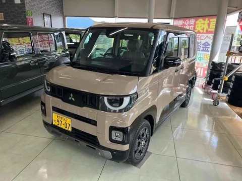 Mitsubishi Delica Mini