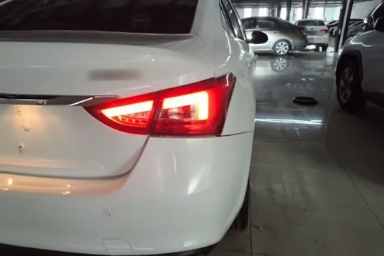 Chery Arrizo 5