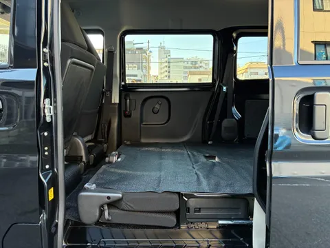 Nissan Clipper Van