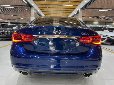 Infiniti Q50L