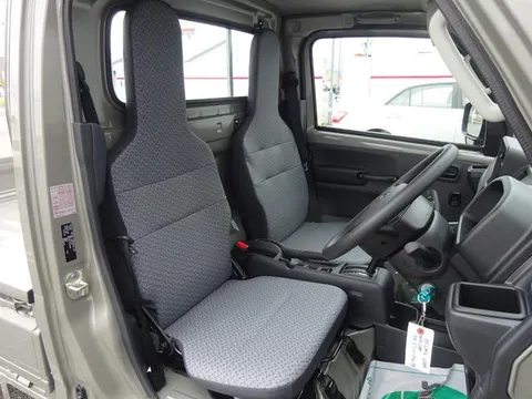 Nissan Clipper Truck