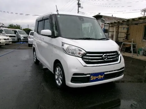 Nissan Dayz Roox