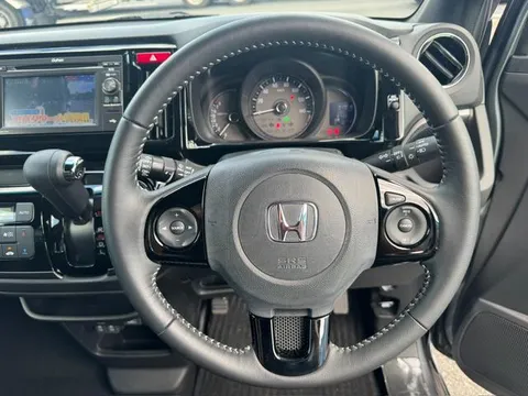 Honda N-WGN Custom