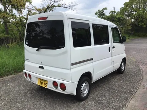 Mitsubishi Minicab Van