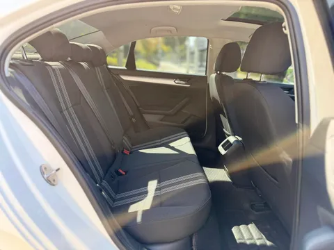 Volkswagen Lamando
