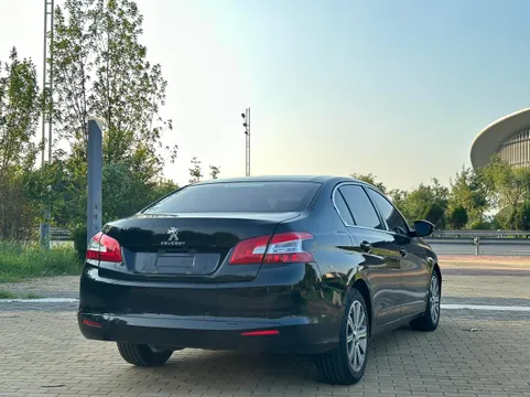 Peugeot 408