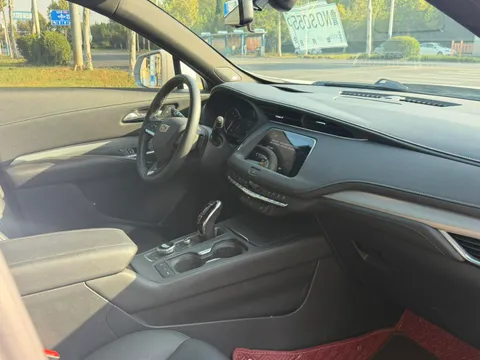 Cadillac XT4