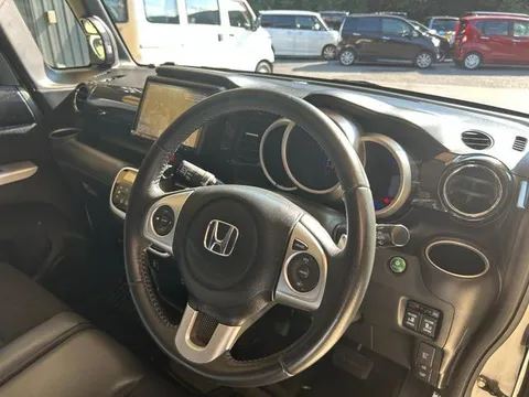 Honda N-BOX Plus Custom