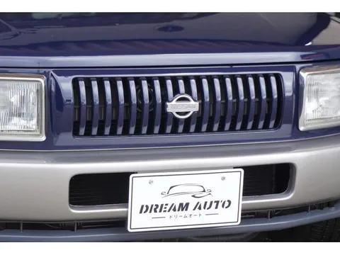 Nissan Rasheen