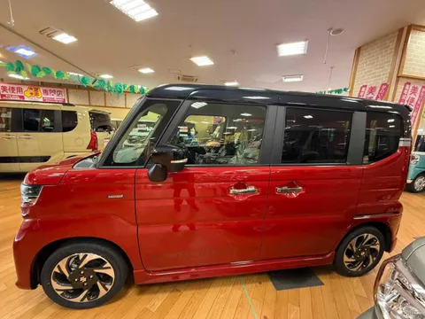Suzuki Spacia Custom