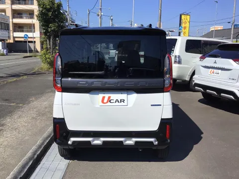 Mitsubishi Delica Mini