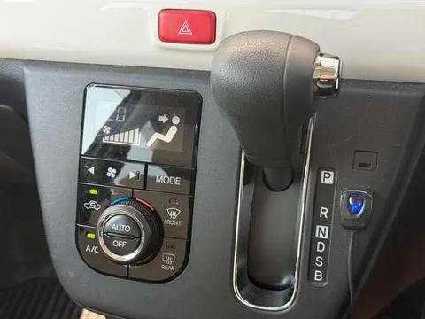 Daihatsu Mira Tocot
