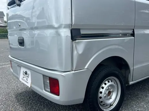 Mitsubishi Minicab Van