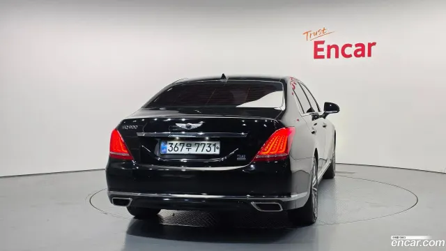 Genesis G90 (EQ900)