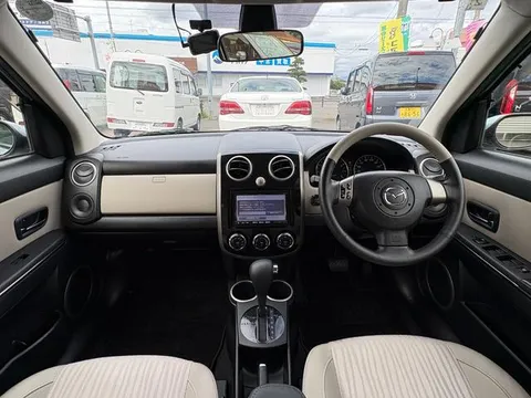 Mazda Verisa