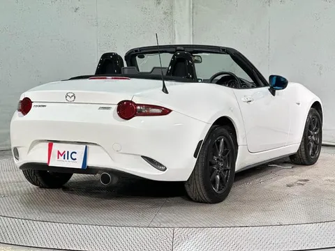 Mazda MX-5 (Roadster)