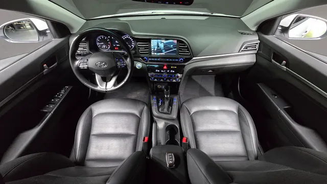 Hyundai Elantra (Avante)