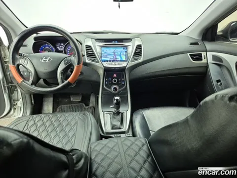Hyundai Elantra (Avante)