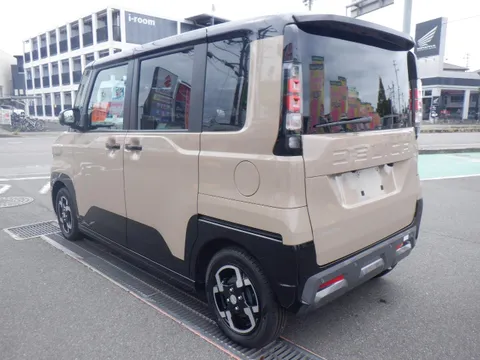 Mitsubishi Delica Mini