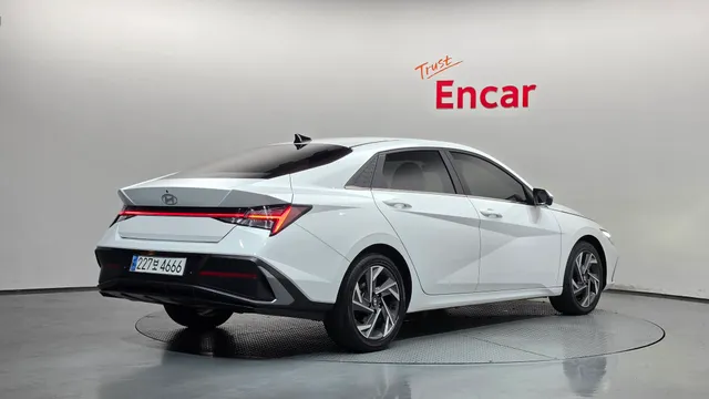 Hyundai Elantra (Avante)