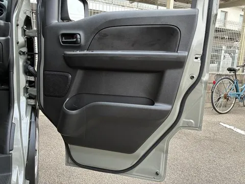 Nissan Clipper Van