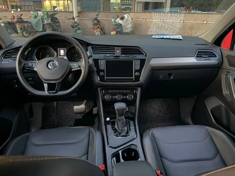 Volkswagen Tiguan L