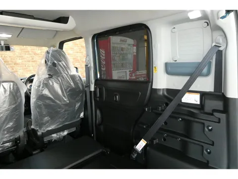 Suzuki Spacia Base