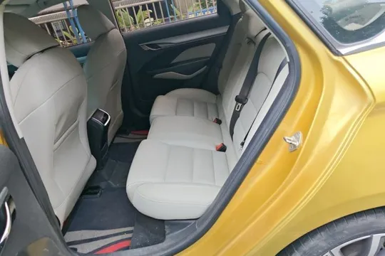 Geely Binray