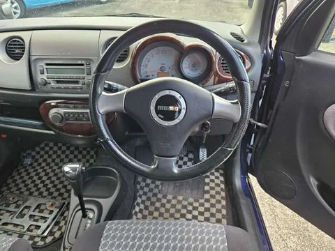 Daihatsu Mira Gino