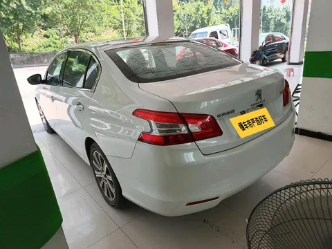 Peugeot 408