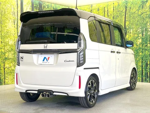 Honda N-BOX Custom