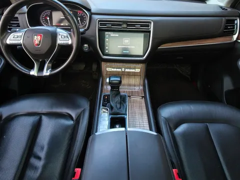 Roewe RX8