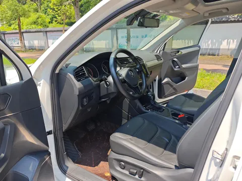 Volkswagen Tiguan L