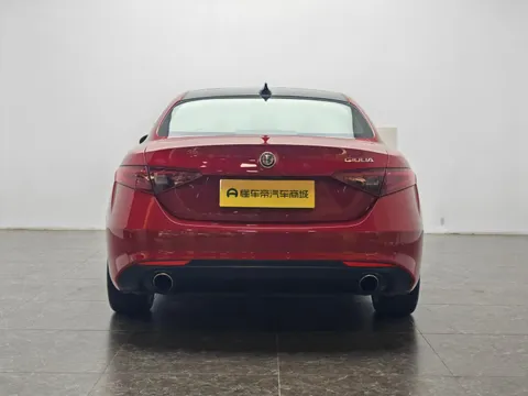 Alfa Romeo Giulia