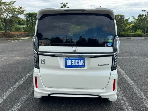 Honda N-BOX Custom